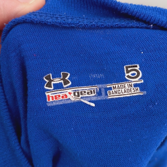 UNDER ARMOUR Heat Gear Royal Blue Athletic Tee Shirt Neon Pink Brand Spellout 5 - Picture 2 of 4